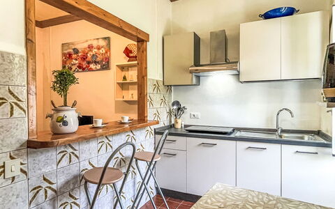 Enrico: Møbel, Indretning, Gulvbelægning, Køkken, Træ, Etage, Countertop, Større Bandage, Loft, Værelse