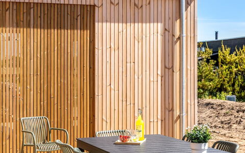 Indra - 800M from the Sea: Møbel, Indretning, Stol, Udendørs Møbler, Naturmateriale, Skygge, Udendørs Bord, Design, Restaurant, Køkken & Spisebord