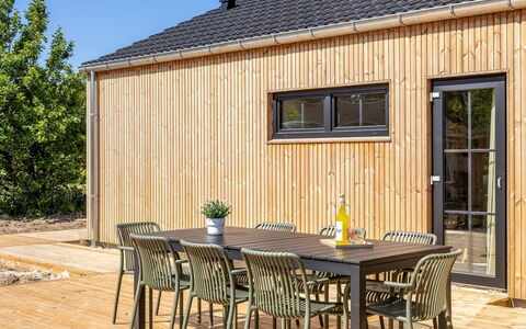 Indra - 800M from the Sea: Møbel, Indretning, Stol, Udendørs Møbler, Naturmateriale, Skygge, Udendørs Bord, Design, Restaurant, Køkken & Spisebord