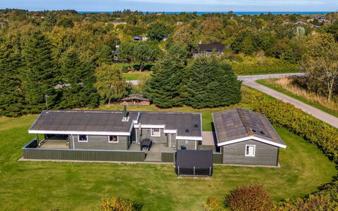 Christiern - 600M from the Sea: Boligområde, Hjem, Hus, Tag, Landskab, Almindeligt, Estate, Land Lot, Sommerhus, Forstad