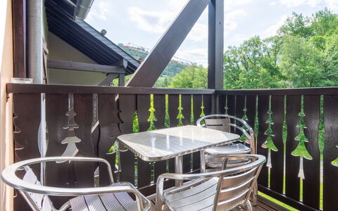 Ax-Les-Thermes 602: Møbel, Indretning, Stol, Udendørs Møbler, Naturmateriale, Skygge, Udendørs Bord, Design, Restaurant, Køkken & Spisebord
