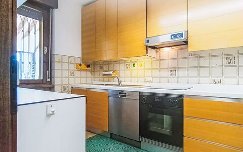 Locanda dei Nonni: Køkken, Gulvbelægning, Countertop, Større Bandage, Køkken Apparat, Træ, Indretning, Cabinetry, Etage, Flise