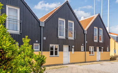 Ehlin - 900M from the Sea