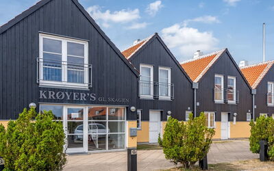 Ehlin - 900M from the Sea