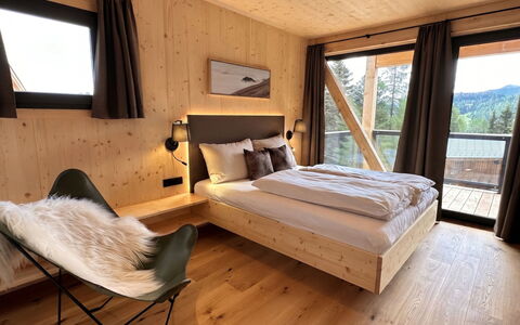 02 Nth051 18B Sup Chalet mit Sauna und Hot Tub 2 e: Hårdttræ, Bejdse, Soveværelse, Trægulve, Sengetøj, Planke, Bjælkehytte, Sengetøj, Krydsfiner, Seng