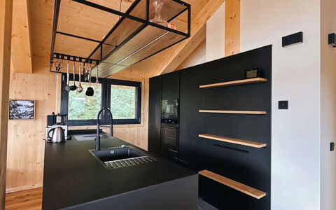 02 Nth051 18B Sup Chalet mit Sauna und Hot Tub 2 e: Træ, Indretning, Gulvbelægning, Loft, Etage, Lysarmatur, Køkken, Countertop, Bejdse, Hårdttræ