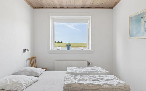 Tanja - 1.5Km from the Sea: Træ, Soveværelse, Sengetøj, Sengetøj, Loft, Seng, Sengetøj, Bed Frame, Dagslys, Hårdttræ