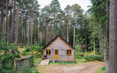 Ballater 100: Boligområde, Bakke, Hus, Hjem, Udvej, Bjergkæde, Eco Hotel, Hill Station, Estate, Villa