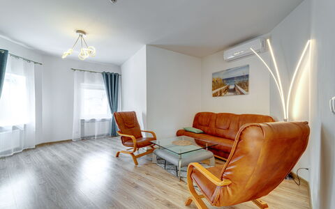 Gliwice 100: Boligområde, Bakke, Hus, Hjem, Udvej, Bjergkæde, Eco Hotel, Hill Station, Estate, Villa
