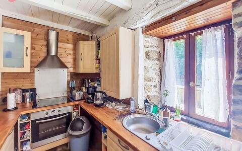 Le Bourg Tressé: Træ, Hjem, Større Bandage, Sommerhus, Bejdse, Hårdttræ, Køkken Apparat, Køkken, Bjælkehytte, Husholdningsapparat