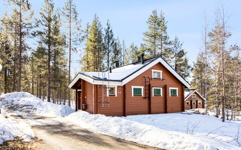 Naavarinne: Træ, Sidespor, Sommerhus, Hus, Hjem, Planke, Garden Bygninger, Bjælkehytte, Hårdttræ, Veranda