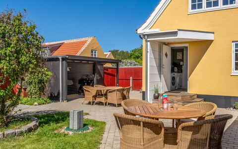 Annagrete - 300M from the Sea: Hjem, Hus, Tag, Sommerhus, Skygge, Udendørs Møbler, Estate, Gård, Have, Stol
