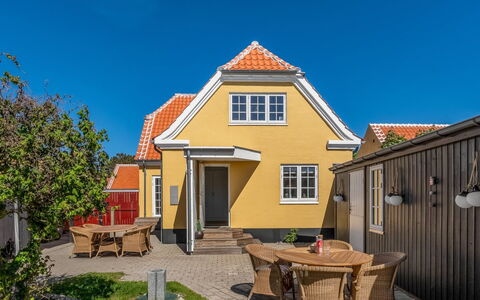 Annagrete - 300M from the Sea: Tag, Hjem, Hus, Sommerhus, Boligområde, Estate, Sidespor, Eco Hotel, Gård, Veranda