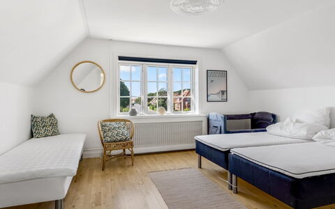 Annagrete - 300M from the Sea: Indretning, Møbel, Træ, Loft, Gulvbelægning, Etage, Seng, Soveværelse, Værelse, Hjem