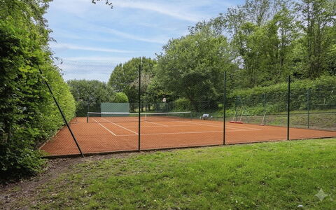 Le Chant D'Azif: Tennisbane, Træ, Tennis, Land Lot, Skygge, Have, Ketsjer Sport, Landscaping