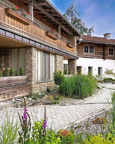 Edelweiss Suite 8 614.8