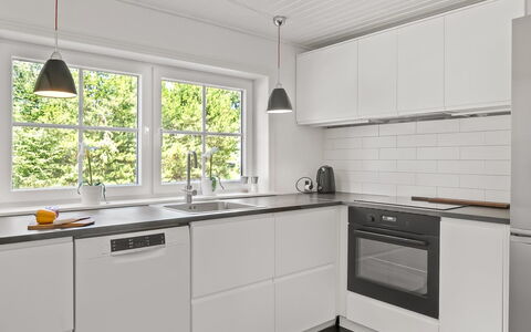 Eufemia - 2.8Km from the Sea: Køkken, Gulvbelægning, Træ, Countertop, Indretning, Etage, Køkken Apparat, Cabinetry, Køkkenvask, Tap