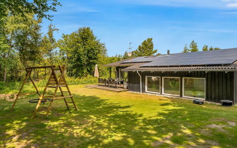 Anemette - 900M from the Sea: Græs, Træ, Hus, Hjem, Tag, Land Lot, Landdistrikt, Sommerhus, Almindeligt, Lawn