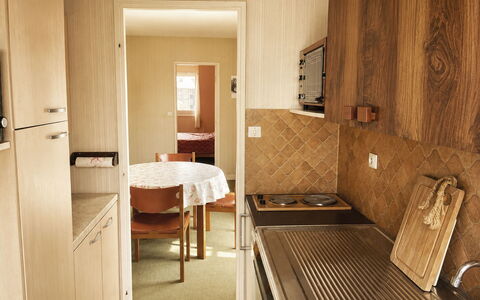 Les Guillemots: Gulvbelægning, Træ, Køkken, Indretning, Møbel, Større Bandage, Countertop, Etage, Loft, Cabinetry