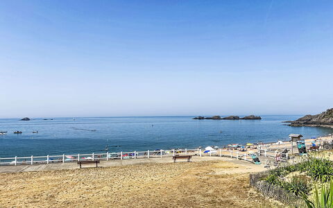 Résidence de la Mer: Blå, Vand, Krop Af Vand, Strand, Kyst, Hav, Horisont, Sommer, Coastal Og Oceaniske Landskabsformer, Kyst