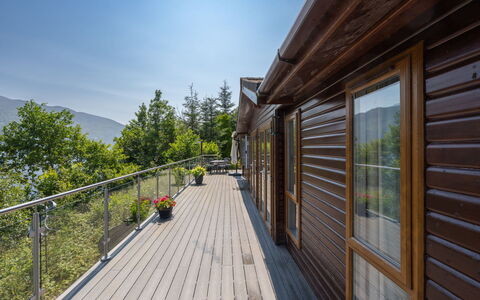 Cìela Lodge on Loch Ness: Træ, Veranda, Dæk, Hårdttræ, Planke, Trægulve, Bejdse, Gelænder, Altan, Boardwalk