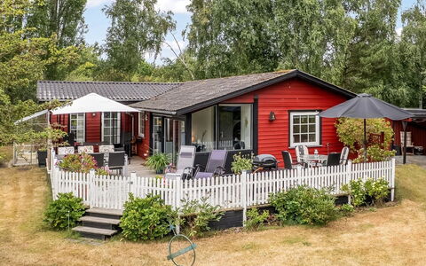 Aiske - 700M from the Sea: Hus, Tag, Hjem, Sommerhus, Veranda, Have, Gård, Lawn, Estate