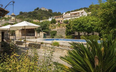 Can Toni: Træ, Landskab, Estate, Landsby, Landscaping, Hacienda, Bjerglandsby, Villa, Eco Hotel