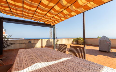 Faro Grande Salou: Skygge, Markise, Udendørs Struktur, Bejdse, Eco Hotel, Udendørs Møbler, Pergola, Baldakin, Design, Altan