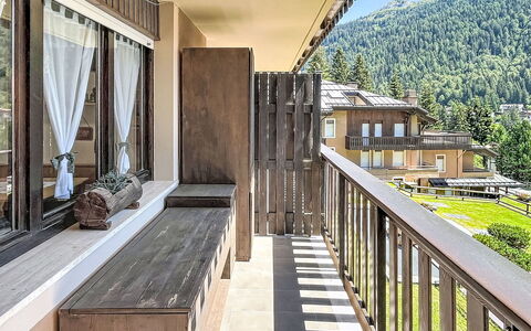 Presanella: Træ, Hjem, Lejlighed, Altan, Veranda, Hårdttræ, Skygge, Bejdse, Villa, Hotel