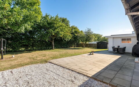 Eeske - 4Km from the Sea: Land Lot, Hjem, Have, Skygge, Indkørsel, Landscaping, Estate, Lawn, Walkway, Backyard