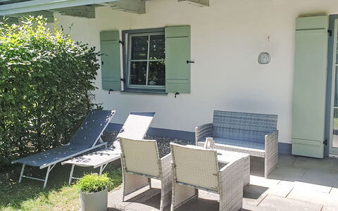 Oberaudorf 300: Møbel, Udendørs Møbler, Stol, Skygge, Udendørs Bord, Veranda, Have, Gård, Backyard, Altan