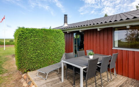 Clea - 250M to the Fjord: Busk, Sommerhus, Land Lot, Tag, Skygge, Sidespor, Udendørs Møbler, Have, Gård, Garden Bygninger