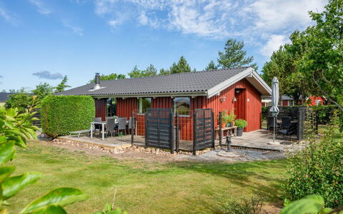 Clea - 250M to the Fjord: Hus, Tag, Sommerhus, Hjem, Busk, Dør, Skygge, Have, Sidespor, Garden Bygninger