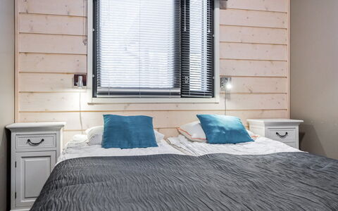 Golfarinkunnas 9C: Træ, Indretning, Møbel, Sengetøj, Etage, Soveværelse, Hjem, Seng, Loft, Værelse