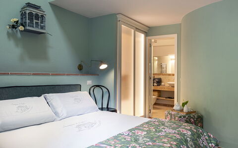 Casa Pernice: Indretning, Væg, Møbel, Soveværelse, Textile, Seng, Værelse, Sengetøj, Sengetøj, Belysning