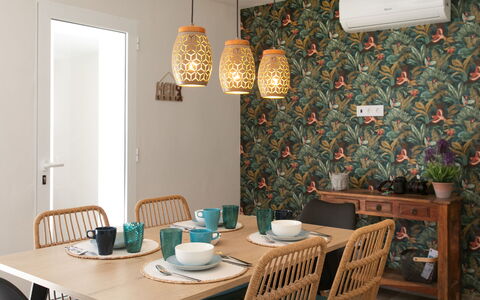 Alta: Indretning, Blomsterkrukke, Stueplante, Lysarmatur, Naturmateriale, Lampe, Tapet, Stue, Lampeskærm