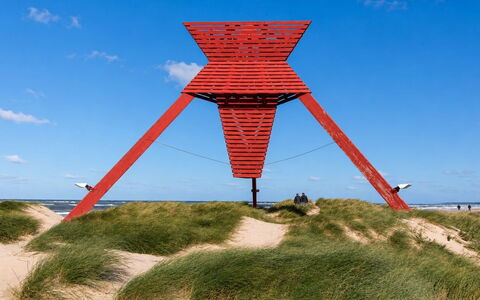 Henri - 700M from the Sea