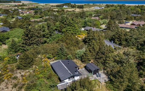 Wingot - from the Sea: Boligområde, Landskab, Fugleperspektiv, Luftfotografering, Tag, Hjem, Land Lot, Forstad, Estate, Landscaping