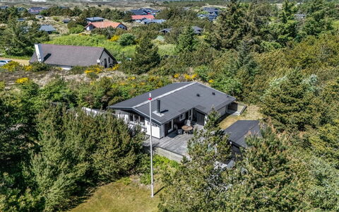 Wingot - from the Sea: Boligområde, Landskab, Land Lot, Fugleperspektiv, Forstad, Luftfotografering, Estate, Landscaping, Chaparral
