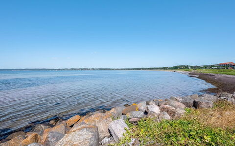 Svane - 70M from the Sea: Blå, Vand, Vandressourcer, Krop Af Vand, Horisont, Kyst, Rots, Coastal Og Oceaniske Landskabsformer, Kyst