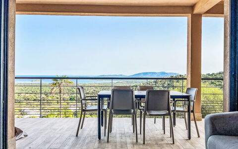Sainte Lucie Porto Vecchio 650: Altan, Bejdse, Stueplante, Udendørs Møbler, Blomsterkrukke