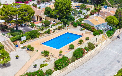 Pueblo de la Luz: Urban Design, Udvej, Estate, Landscaping, Svømmepøl, Ferieby, Fugleperspektiv, Luftfotografering, Hotel, Villa
