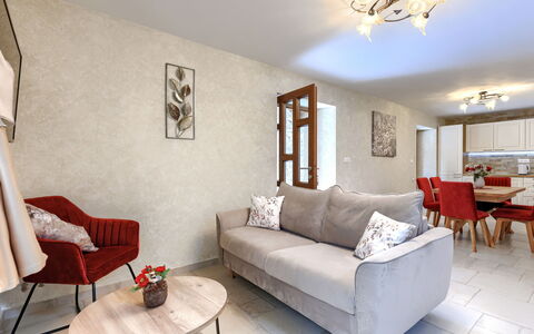 Trošti: Møbel, Indretning, Gulvbelægning, Væg, Couch, Etage, Værelse, Textile, Stue, Loft