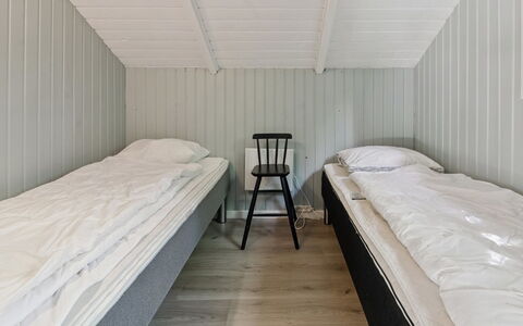 Tenna - 30Km from the Sea: Soveværelse, Træ, Etage, Seng, Gulvbelægning, Sengetøj, Sengetøj, Loft, Bed Frame, Indretning