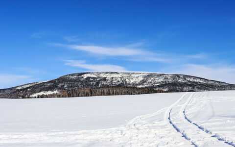 Cerny Dul 400: Himmel, Sne, Vinter, Bjergrige Landskabsformer, Bjerg, Glacial Landskabsform, Terræn, Bakke, Ødemark, Fryser