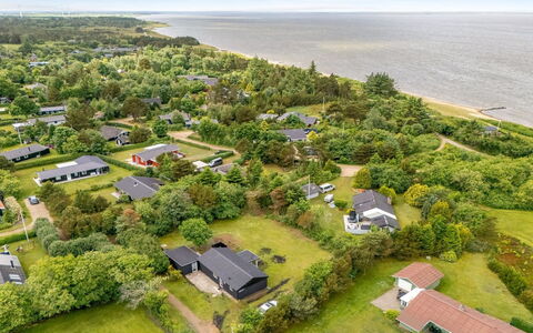 Jonnhild - 100M to the Fjord: Blå, Svømmepøl, Kompositmateriale, Skygge, Udvej, Estate, Hacienda, Villa, Fritidscenter