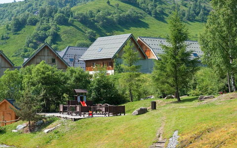 Saint Sorlin D'Arves 200: Blå, Svømmepøl, Kompositmateriale, Skygge, Udvej, Estate, Hacienda, Villa, Fritidscenter