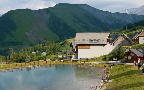 Saint Sorlin D'Arves 200: Blå, Svømmepøl, Kompositmateriale, Skygge, Udvej, Estate, Hacienda, Villa, Fritidscenter