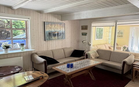 Lonneke - from the Sea: Træ, Gulvbelægning, Møbel, Hjem, Etage, Stue, Indretning, Couch, Værelse