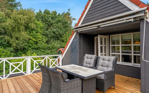 Lonneke - from the Sea: Tag, Hus, Land Lot, Hjem, Sommerhus, Estate, Garden Bygninger, Skygge, Bjælkehytte, Landscaping